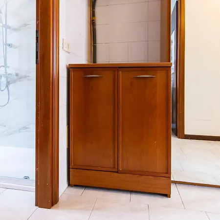 Apartament Erba 6 Baranzate