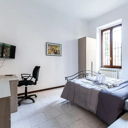 Erba 6 Apartament