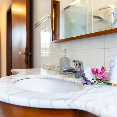 Apartament Erba 6 Baranzate