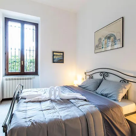 Erba 6 Apartament